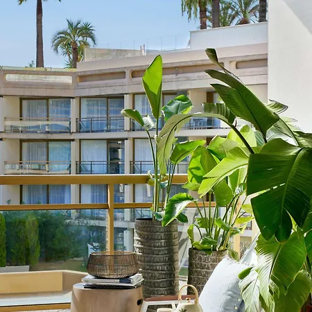 Отель Fairmont 4*